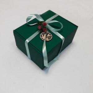 Коробка картонна зелена маленька (190х150) з декором